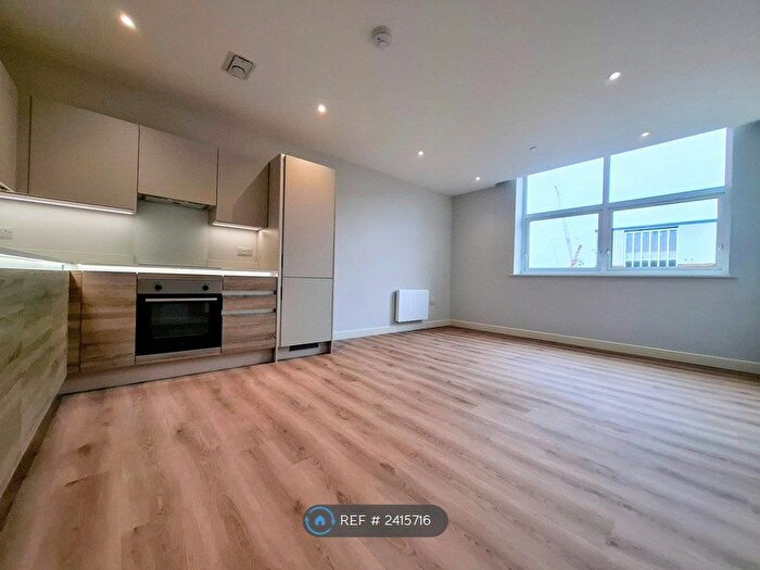 2 Bedroom Flat To Rent In Christchurch Road, Bournemouth, BH1