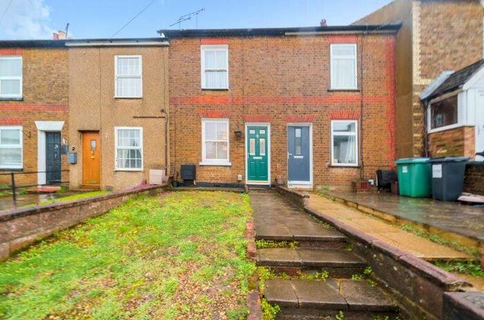 2 Bedroom Terraced House To Rent In Pinner Road, Watford, WD19