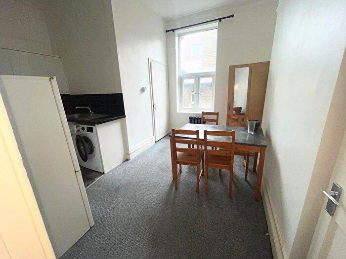 1 Bedroom Flat To Rent In Kingsland Road, London, E8