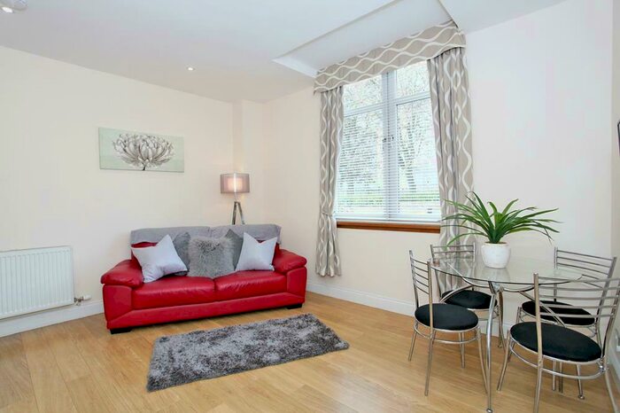 1 Bedroom Flat To Rent In Great Northern Road, Ground Floor Right, AB24