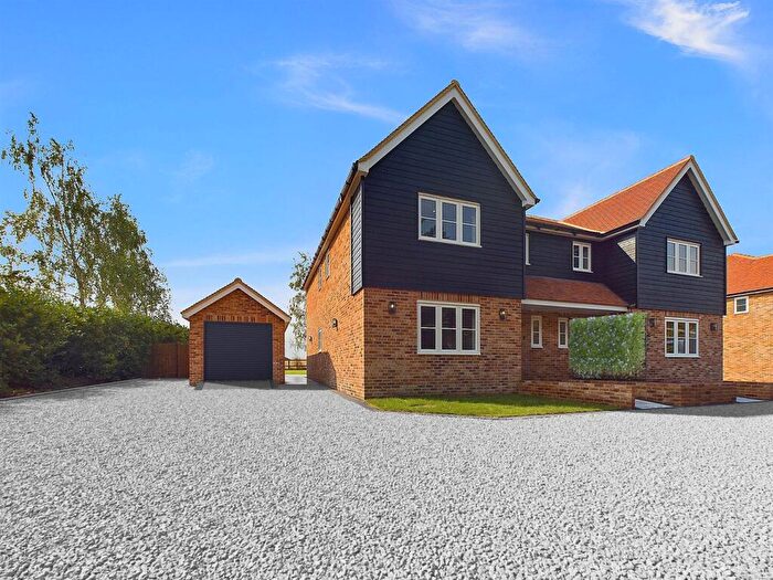 4 Bedroom House For Sale In Field View, Abbess Roding, CM5