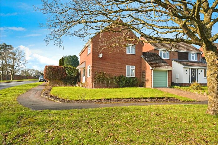 4 Bedroom Link Detached House For Sale In Oakridge, Highnam, Gloucester, Gloucestershire, GL2
