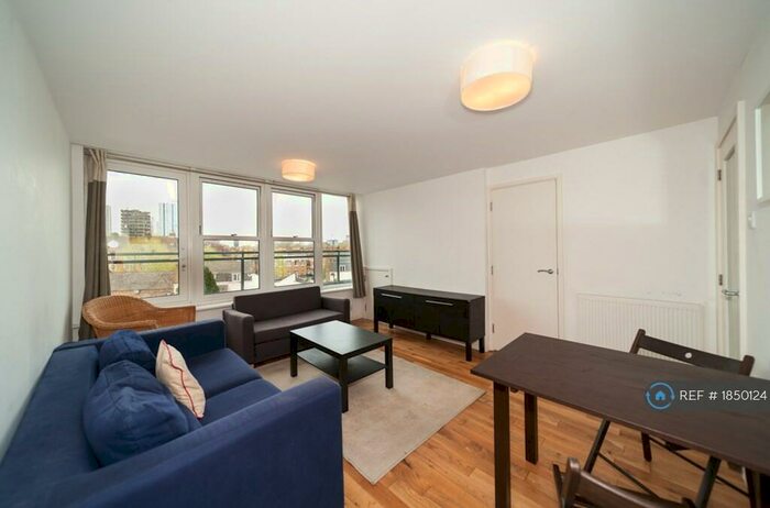 3 Bedroom Flat To Rent In Kennington, London, SE11