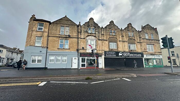 1 Bedroom Flat For Sale In Locking Road, Weston-Super-Mare, BS23