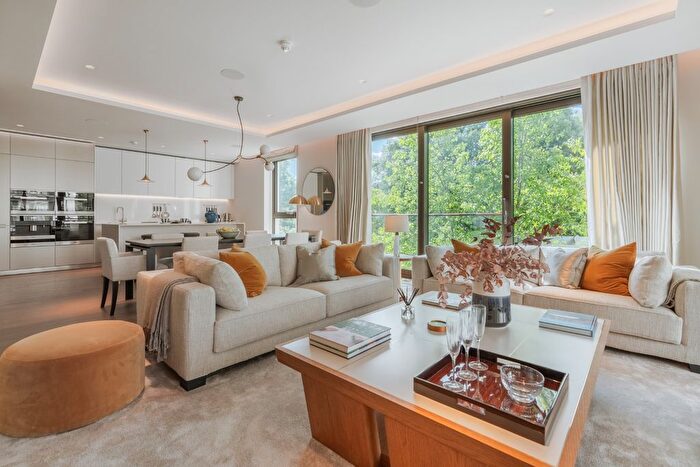 3 Bedroom Flat To Rent In Holland Park Villas, Campden Hill, Kensington, London, United Kingdom, W8