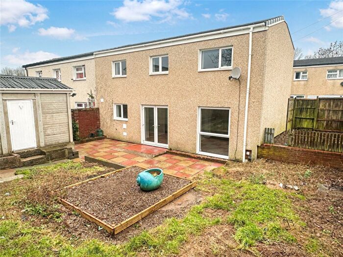 3 Bedroom Semi-Detached House For Sale In Lon Gwern, Trehafren, Newtown, Powys, SY16