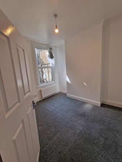 4 Bedroom Terraced House To Rent In Glyn Road, London, E5