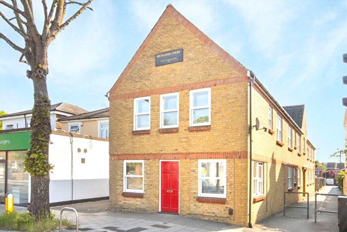 2 Bedroom Flat To Rent In Ewell Road, Surbiton, KT6