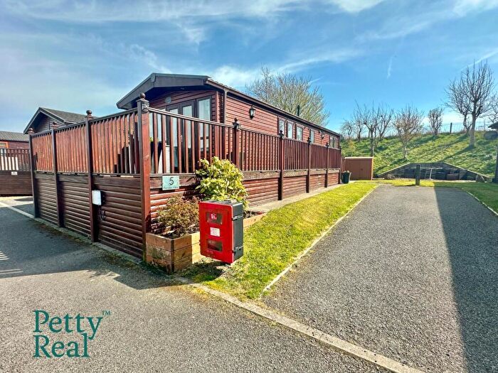 2 Bedroom Park Home For Sale In Pendle View, Todber Holiday Park, Gisburn, BB7