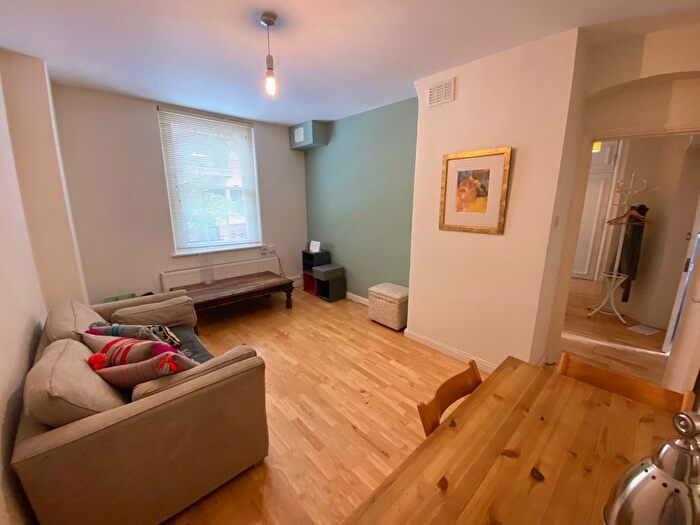 1 Bedroom Flat To Rent In Rodney Road, Elephant Park, SE17