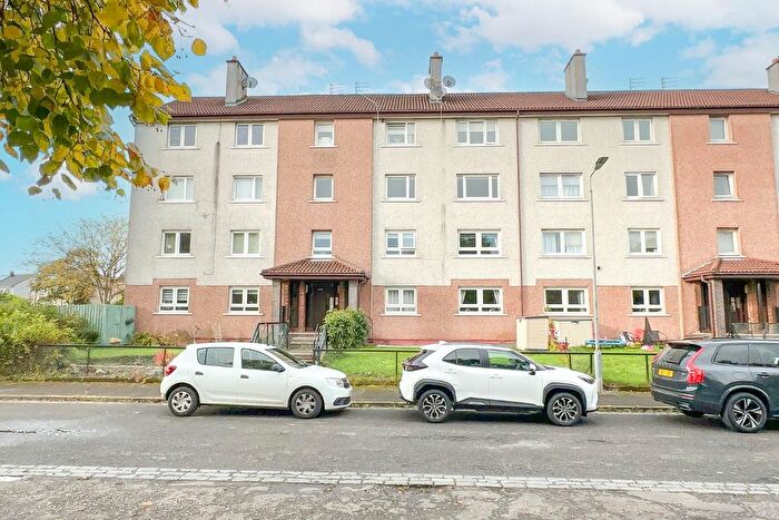 3 Bedroom Flat To Rent In Langside Street, Faifley, Clydebank, G81