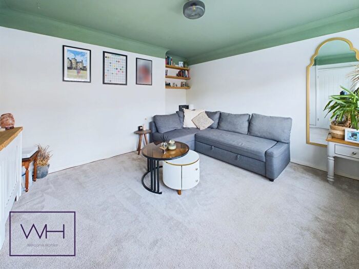 5 Bedroom Semi-Detached House For Sale In Breydon Avenue, Cusworth, Doncaster, DN5
