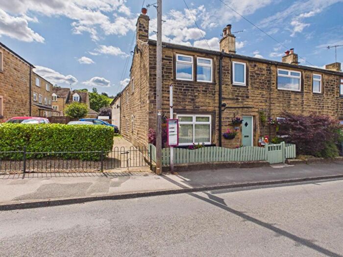 2 Bedroom Cottage For Sale In Main Street, Wilsden, Bradford, BD15