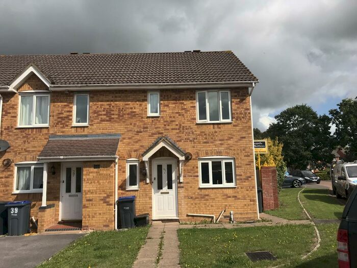 3 Bedroom End Of Terrace House To Rent In Foxglove Drive, Trowbridge, BA14