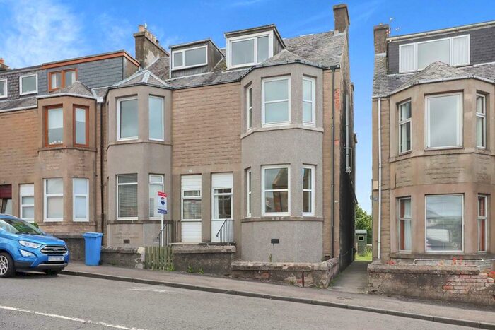 2 Bedroom Flat To Rent In Townhill Road, Dunfermline, Fife, KY12