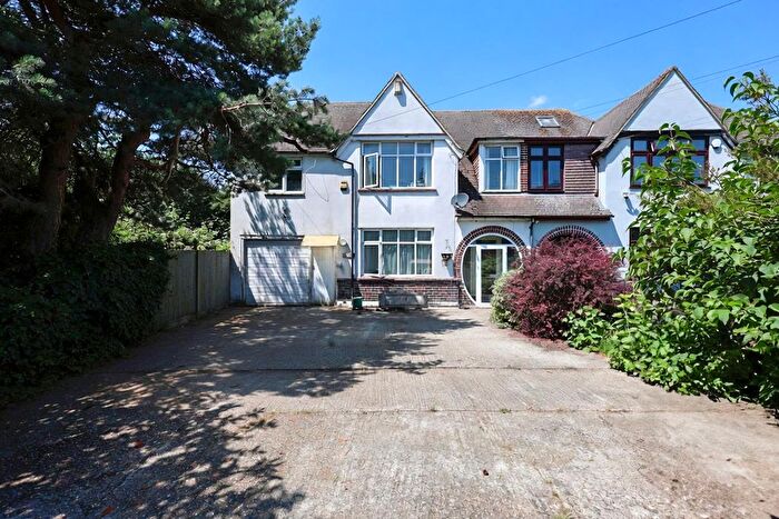 5 Bedroom Semi Detached House For Sale In Ditton Road, Langley, SL3