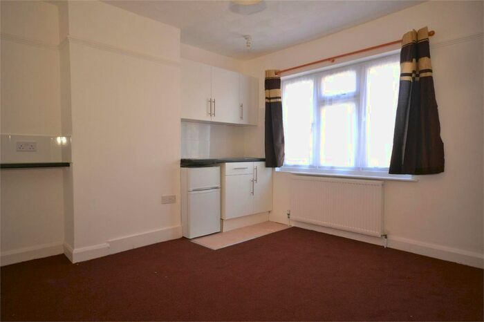 Studio To Rent In Central Road, Sudbury, Wembley, HA0