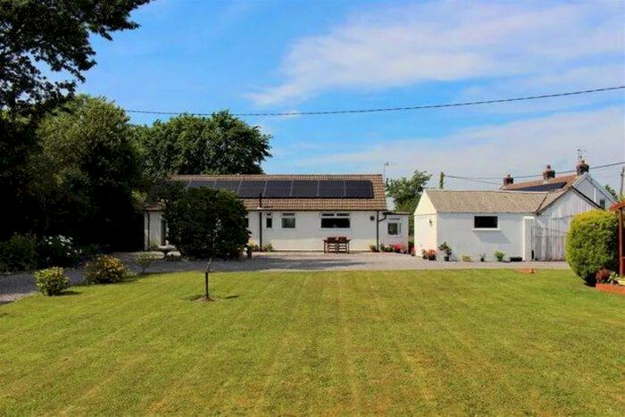 4 Bedroom Detached Bungalow To Rent In Pennard Road, Swansea SA3