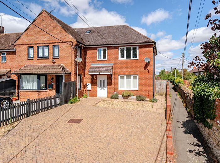 3 Bedroom End Of Terrace House For Sale In Weston Road, Olney, MK46