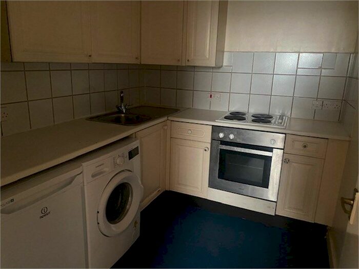 1 Bedroom Flat To Rent In Old Christchurch Road, Bournemouth, BH1