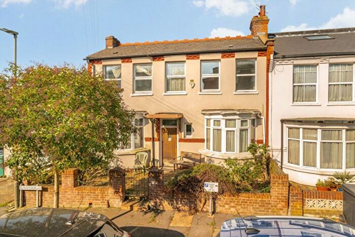 3 Bedroom End Of Terrace House For Sale In Sunnyside, Childs Hill, NW2