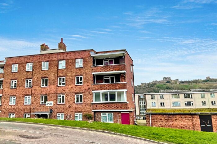 2 Bedroom Flat For Sale In Windsor House, Durham Close, Dover, CT17