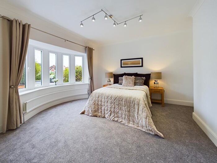 3 Bedroom Detached Bungalow For Sale In Stenson Road, Sunnyhill, DE23