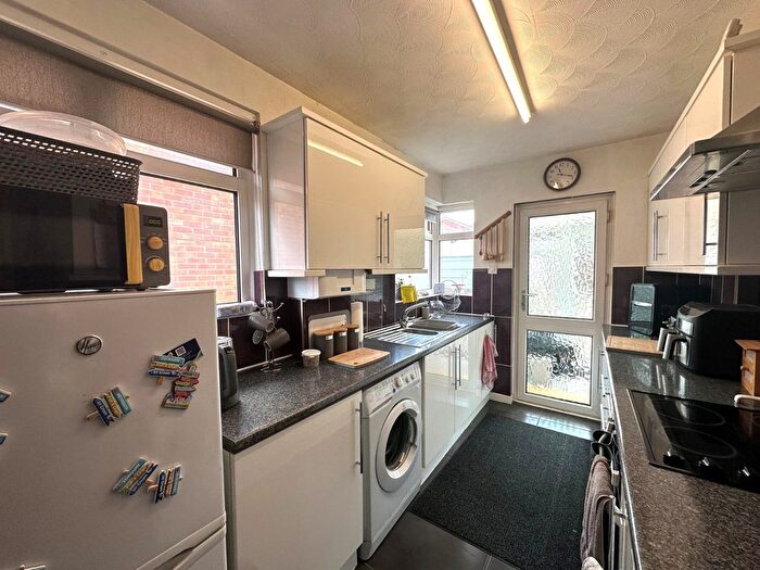 2 Bedroom Bungalow To Rent In Ellis Road Silver Sub, Southampton, Hampshire, SO19