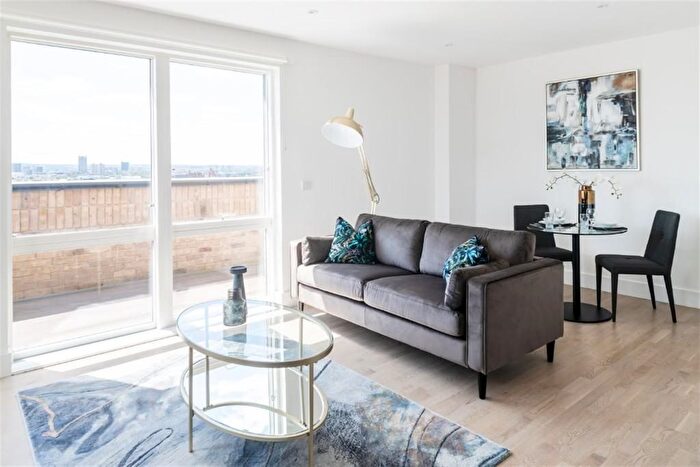 1 Bedroom Flat To Rent In Solomon Way, London, E1