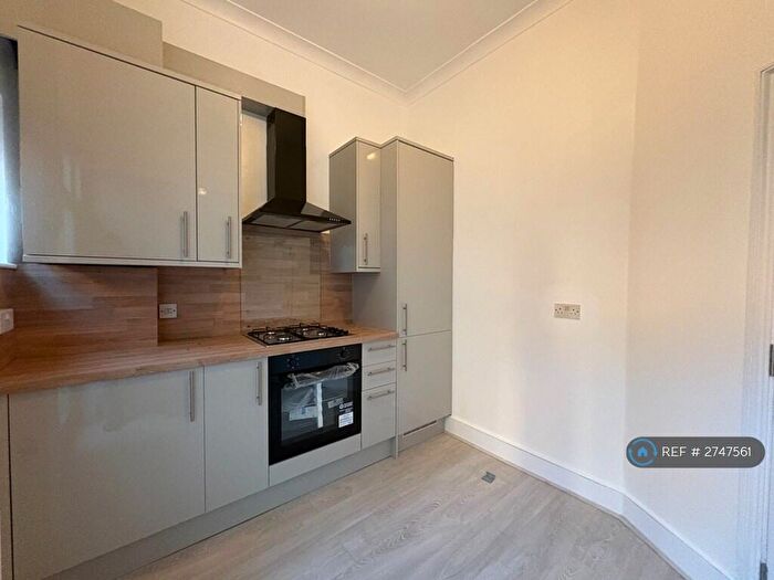2 Bedroom Flat To Rent In Olive Road, London, NW2