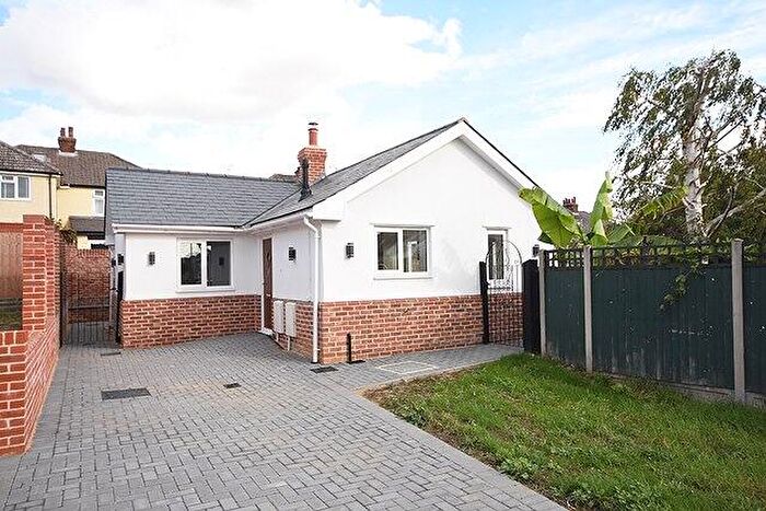 2 Bedroom Detached Bungalow For Sale In Brandon Road, Braintree, CM7