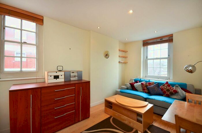 1 Bedroom Flat To Rent In Regency Street, Westminster, London, SW1P