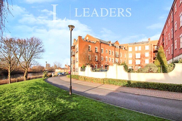 2 Bedroom Flat For Sale In Armstrong Drive, Worcester, Worcestershire, WR1
