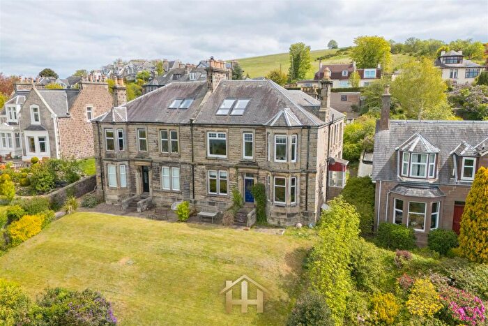 3 Bedroom Flat For Sale In Naughton Road, Wormit, Newport-On-Tay, DD6
