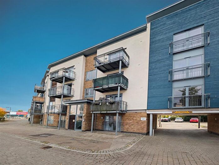 2 Bedroom Flat To Rent In Quayside Drive, Colchester, CO2