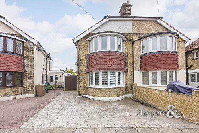 3 Bedroom Detached House To Rent In Swanley Road, Welling, DA16