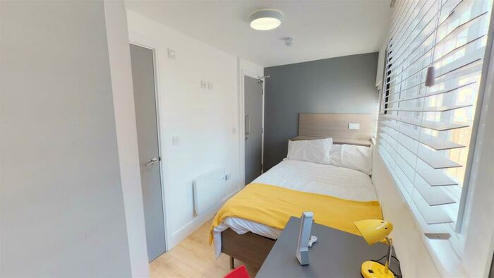 1 Bedroom Terraced House To Rent In Hampshire Terrace, PO1