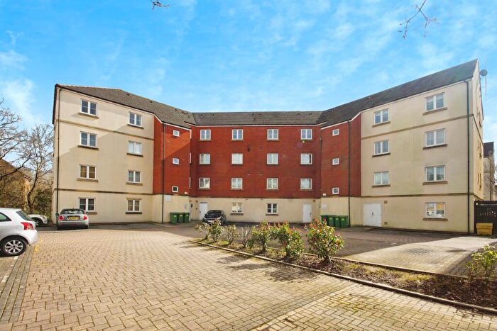 2 Bedroom Apartment To Rent In Arnold Road, Mangotsfield, Bristol, BS16