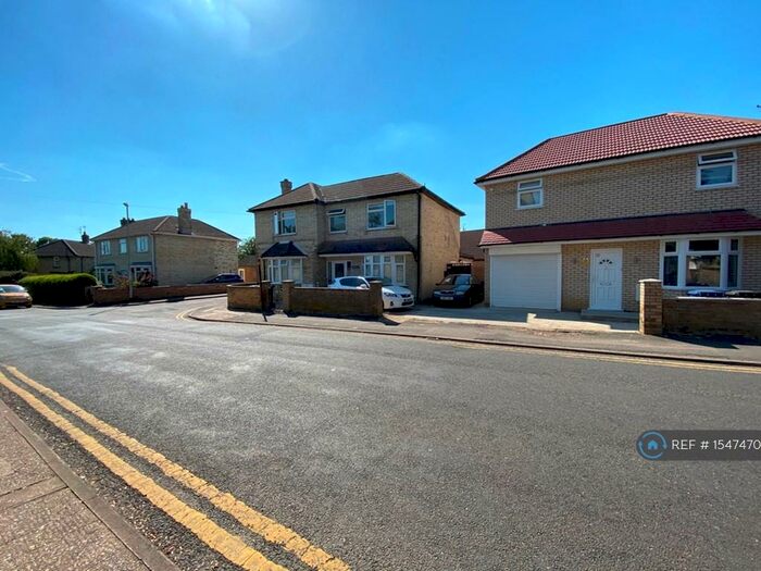 2 Bedroom Flat To Rent In Priory Road, Huntingdon, PE29