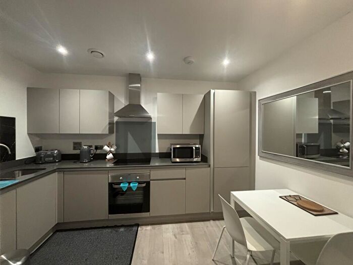 1 Bedroom Apartment To Rent In Buckingham Road, Bletchley, MK3