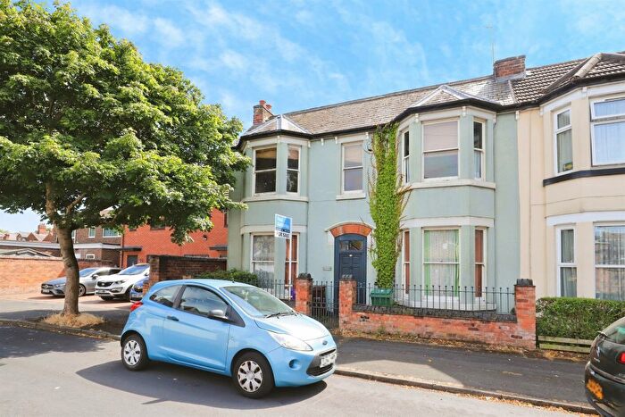 3 Bedroom Semi Detached House For Sale In Regent Street, Bilston, WV14