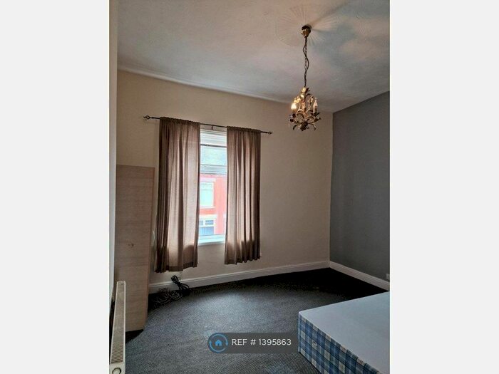 2 Bedroom Terraced House To Rent In Chadderton. Oldham, Chadderton, Oldham, OL9