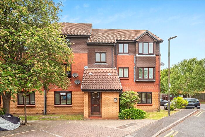 2 Bedroom Flat For Sale In Kipling Drive, Wimbledon, London, SW19