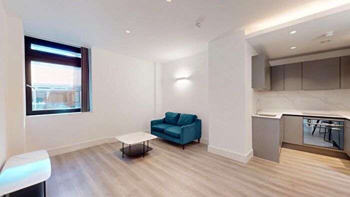 1 Bedroom Flat To Rent In New Horizons Court, Brentford, TW8