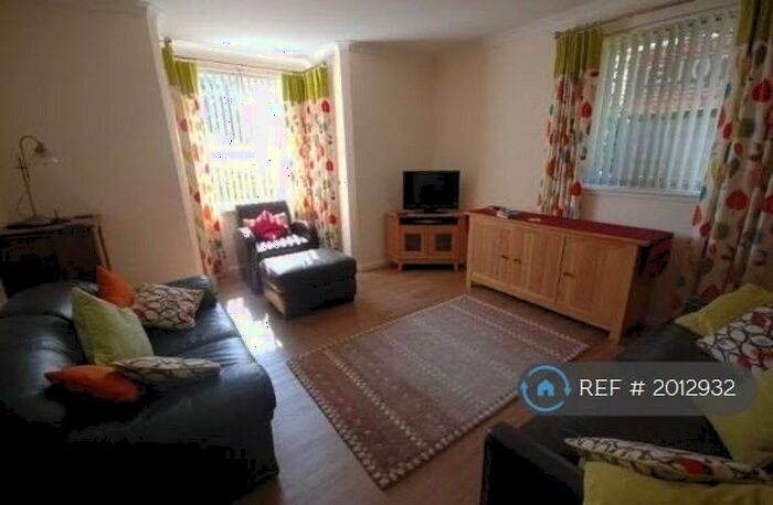 2 Bedroom Flat To Rent In Morningside Grove, Aberdeen, AB10