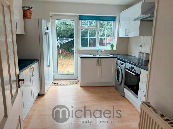 5 Bedroom Semi-Detached House To Rent In Pickford Walk, Colchester, CO4