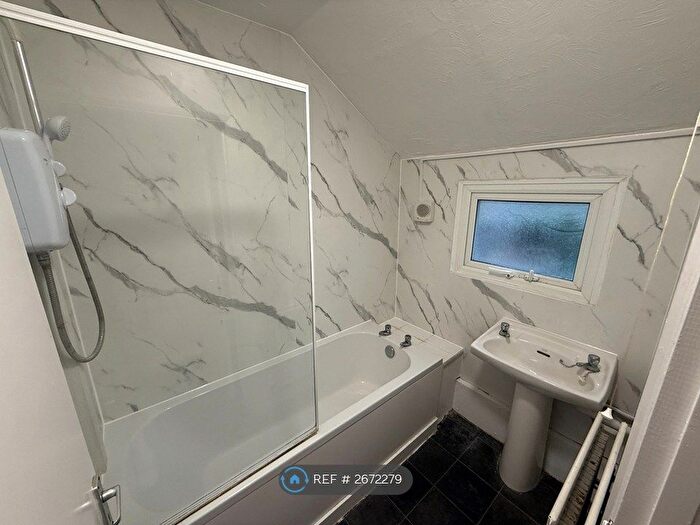 3 Bedroom Terraced House To Rent In Strover Street, Gillingham, ME7