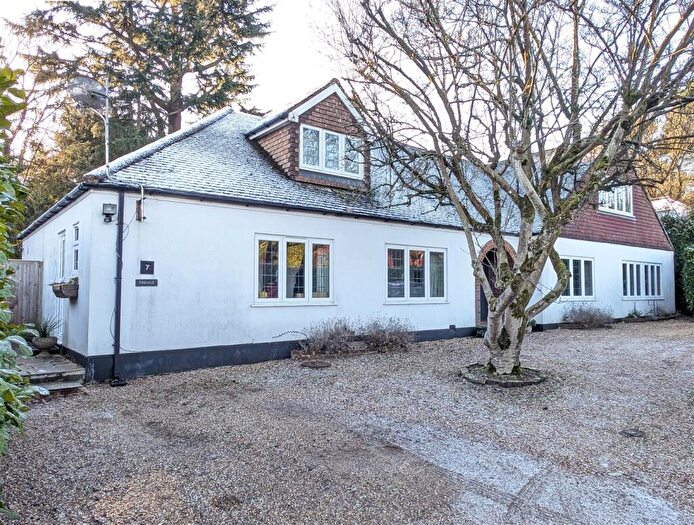 5 Bedroom Detached House For Sale In The Paddock, Westcott, RH4