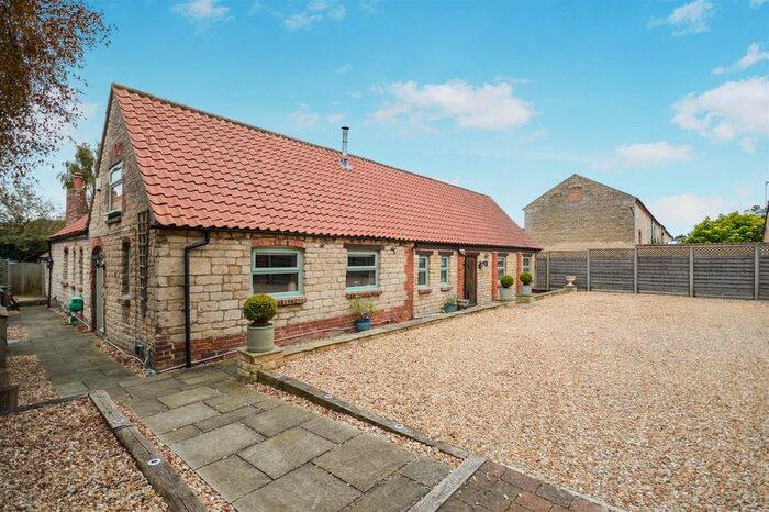 6 Bedroom Barn Conversion To Rent In Farriers Court, Scopwick, Lincoln, LN4