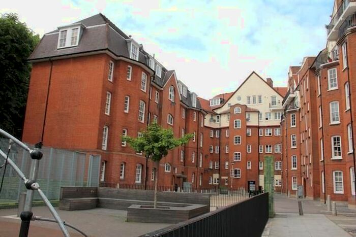 2 Bedroom Flat To Rent In Club Row, London, E2